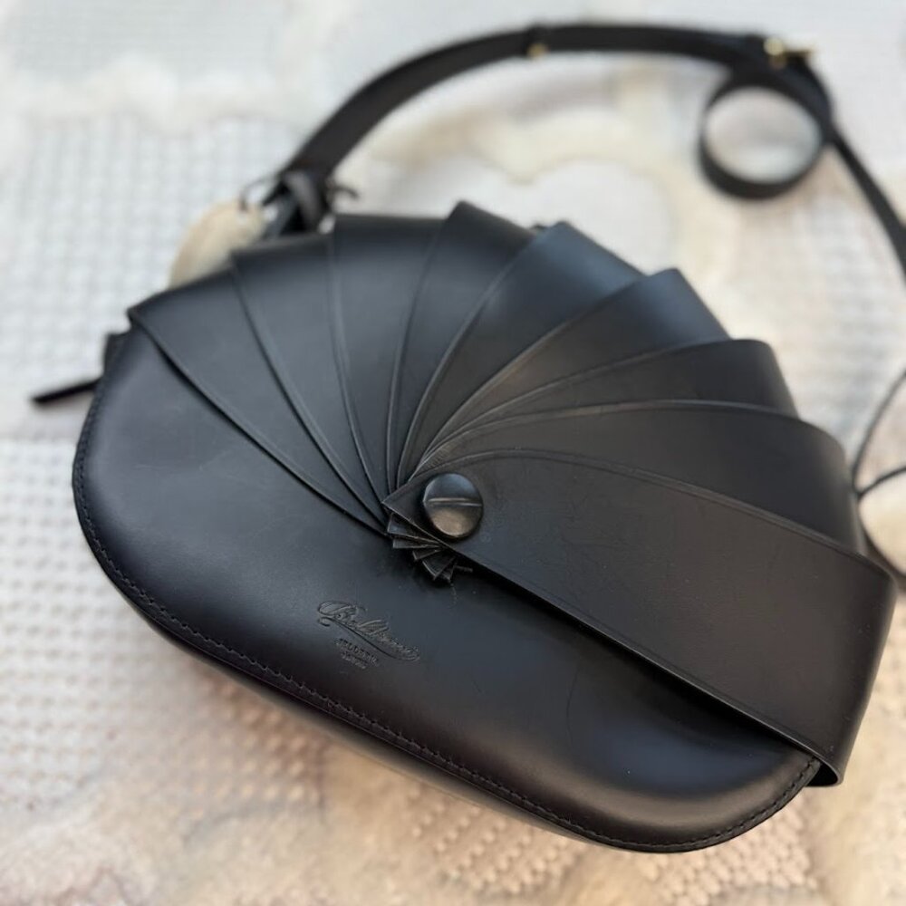NWT Boldrini Selleria Opera Accordian Round Shell Black Leather Crossbody Bag